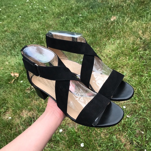 naturalizer adele sandal wide